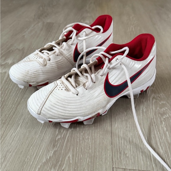 Nike White and Red Plastic Softball Cleats - Picture 1 of 2